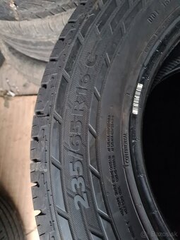 Celorocne 235/65R16 c Continental - 2