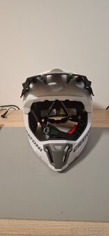 Predám fullface MTB prilbu CRATONI - 2