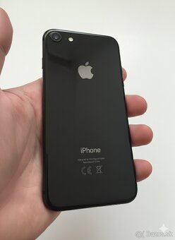 Apple iPhone 8 - 64GB - 2