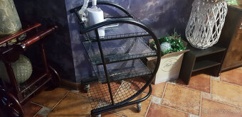 kozmetické stolíky - 2