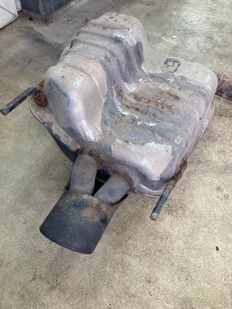 Výfuk Mercedes clk w208 - 2