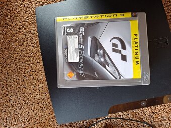 Predám playstation 3 320gb - 2