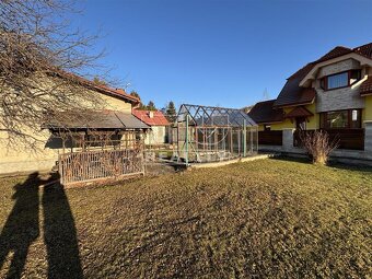 Na predaj: Starý dvojgeneračný rodinný dom vo Veľkej... - 2