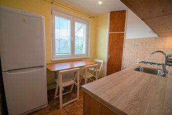 ⌂Na prenájom 3-izbový byt s balkónom 63m2 Prievidza-centrum - 2
