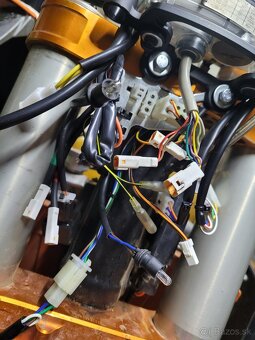 KTM EXC - elektrika,konektory,zásuvky 4T 2T - 2