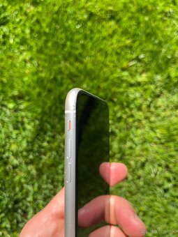 Apple iPhone 11, 64 GB - 2