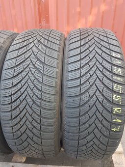 Zimne 215/55R17 Semperit - 2