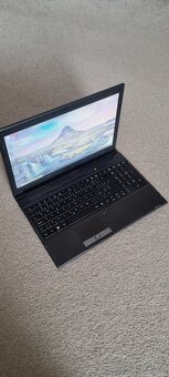 15,6" Acer TravelMate 8571 SSD - 2