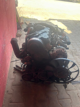 Motor 1,9TDI 74 KW VW passat typ AVB kompletní - 2