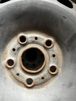 Zimna sada 205/60 r16 original VW - 2