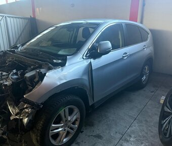 Honda CR-V 2.0i-VTEC, havarované - 2