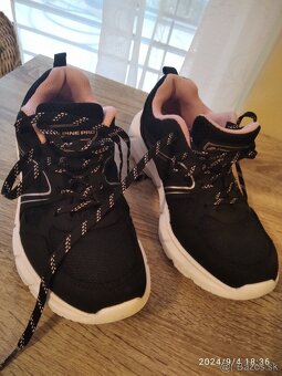 Tenisky ALPINE PRO v.38/39 dlzka 250mm - 2