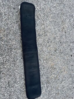 Westernový podbrušník - 2