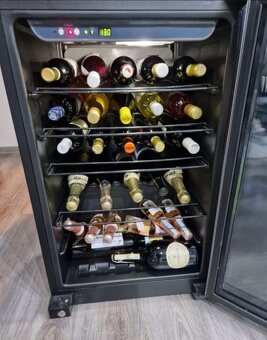 Chladnička na víno - 2