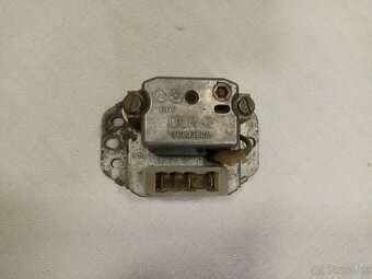 régler, regulátor dobíjania 14 V - nemecký- DDR - 2