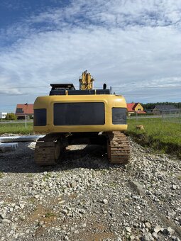 Pásové rypadlo Caterpillar 325D - 2