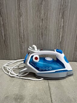Žehlička Hoover Ironflow TIF 2600/1 - 2