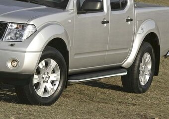 Zasterky na Nissan Navara D 40. - 2