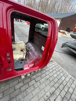 Kabína Nissan Navara - 2