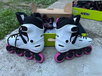 Rollerblade Apex korčule vel. 33-36,5 - 2