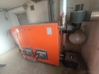 Predám plnoautomatický kotol na štiepku - 100kW - 2