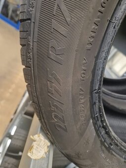 225/55r17 - 2