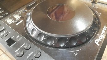 Pioneer CDJ 2000 - 2