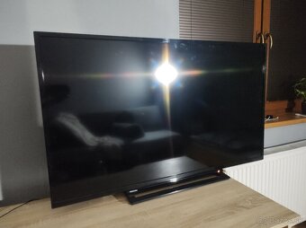 Toshiba Smart TV 48" - 2