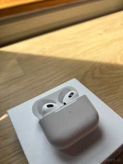 Apple AirPods 3 - 2