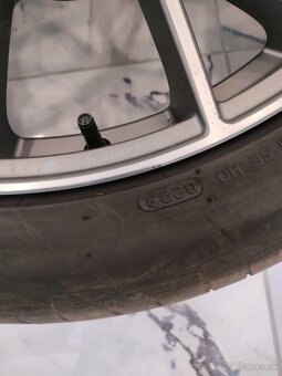 4ks orig. Alu disky Audi 5x112 r22 pneu 7mm 285/35 r22 - 2