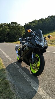 Suzuki Gsxr 600 K9 - 2