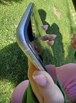 Predám Iphone 11 - 2