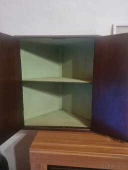 Závesná skrinka - 2