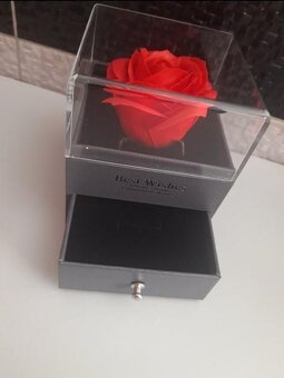 Luxusná krabička s 1 ružičkou a šufkíčkom - 2