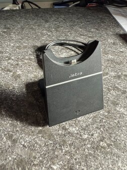 Nabíjací stojan Jabra E75 pre headsety – model DIV010 - 2