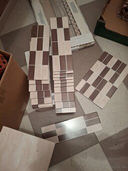 Obkladačky - darujem - 2