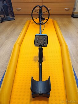 Detektor kovov Tesoro Tejon - 2