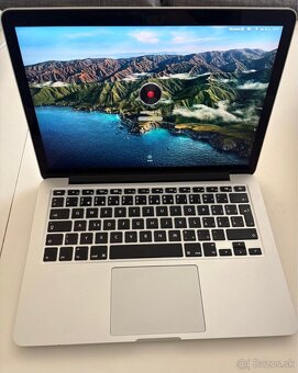 MacBook Pro (Retina, 13-palcový, 2015) - 2