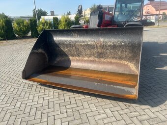 Teleskopický manipulátor MANITOU MLT 735 T LSU - 2