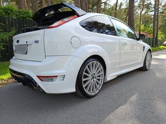 FORD FOCUS RS - 2