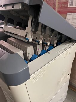 OKI ES 7411WT – Profesionálna tlačiareň s bielym tonerom - 2