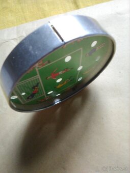 retro hlavolam futbal - 2