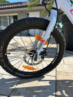 Dievčenský bicykel 20” - 2
