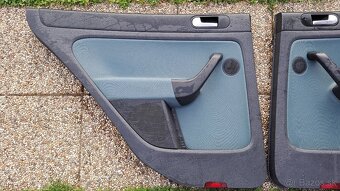 TAPACIRE DVERÍ - VW GOLF 5 PLUS - 2