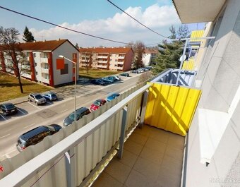 3-izbový byt 93m2 - zariadený - širšie centrum Dlhé Hony - 2