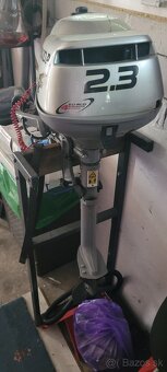 Predam lodny motor Honda - 2