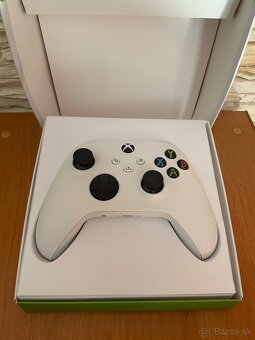 Xbox Series ovládač - 2