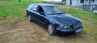 volvo v40 - 2