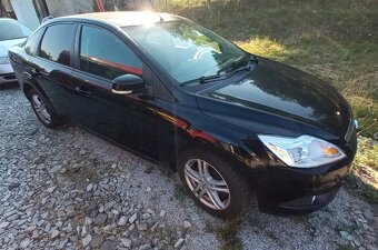 FORD FOCUS SEDAN 1,8TDCI/85KW M5 ROK 2009 - 2