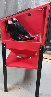 Pieskovacia kabína – 220L, uzavretý systém, 890 × 560 × 1380 - 2